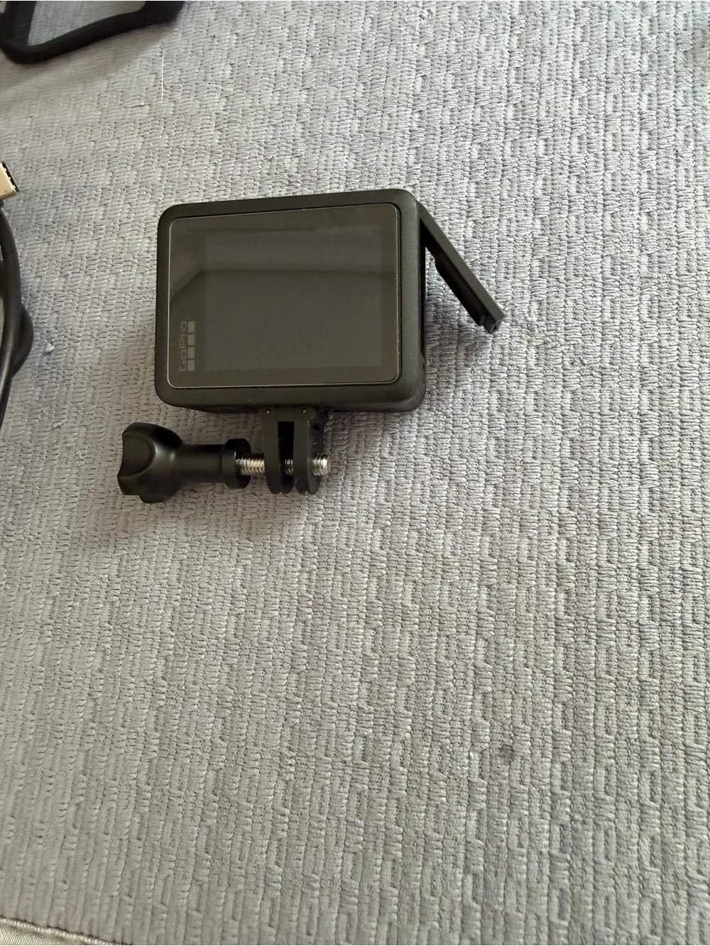 GoPro Hero - waterproof action camera w ultra HD video, 12 MP photo, touchscreen